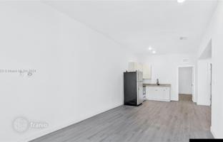 New home 617 m² in Hallandale Beach for $950,000