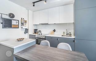 2-bedroom apartment in Etobicoke for C$817,000