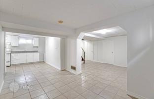 14-bedroom house in Etobicoke for C$1,590,000