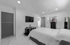 Townhome – Hollywood, Florida, USA for $549,000