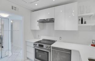 1-bedroom apartments in condo 92 m² in Sunny Isles Beach for $475,000
