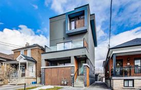 Townhome – Glenholme Avenue, York, Toronto,  Ontario,   Canada for C$1,855,000