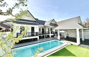 3-bedroom villa 250 m² in Pattaya for $286,000