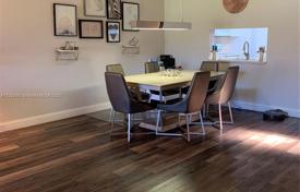 Condo – Weston, Florida, USA for $515,000