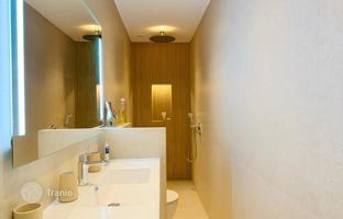 2-bedroom apartment in Port Palm Beach for 475,000 €