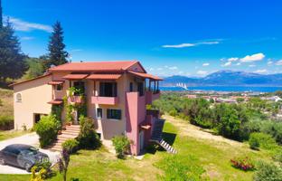Well maintained three-storey house with a large plot in Patras, Peloponnese, Greece for 520,000 €