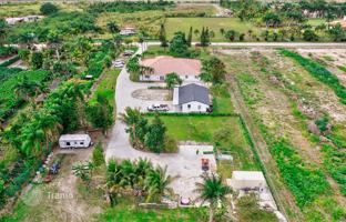 7-bedroom house 537 m² in Miami for $1,590,000