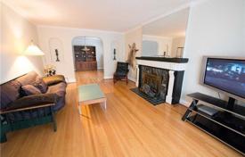 Townhome – East York, Toronto, Ontario,  Canada for C$1,423,000