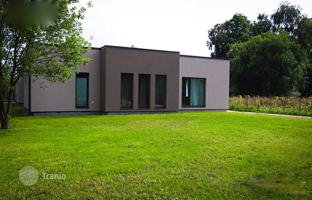 5-room villa 270 m² in Zemgale Suburb for 600,000 €