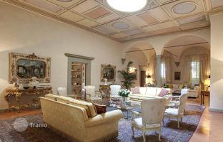 5-bedroom villa 900 m² in Florence. Price on request