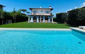 New villa with a swimming pool, a garden and a parking, Forte dei Marmi, Italy. Price on request