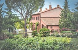 Farmhouse with pool and annex in Castiglione D’orcia, Siena, Tuscany for 1,750,000 €