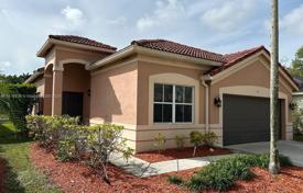 Townhome – Weston, Florida, USA for $750,000