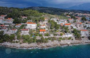6-bedroom house 303 m² in Sumartin for 800,000 €