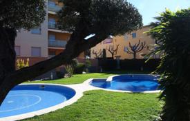 Spacious apartment with a parking in a residential complex with a pool and a garden, Cambrils, Spain for 265,000 € Spacious apartment with a parking in a residential complex with a pool and a garden, Cambrils, Spain for 265,000 €