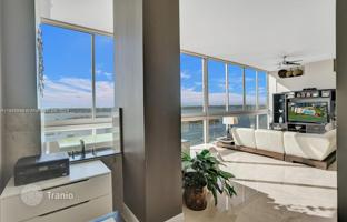 2-bedroom apartments in condo 169 m² in Miami for $975,000