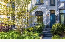 Terraced house – Macpherson Avenue, Old Toronto, Toronto,  Ontario,   Canada for C$1,755,000