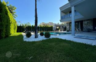 4-bedroom villa 210 m² in Camyuva for 850,000 €