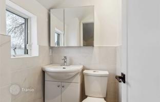 8-bedroom house in York for C$1,781,000