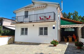 House House with two apartments for sale, Pavicini! for 279,000 €