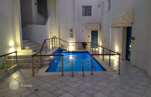 4-room townhouse 215 m² in Attica for 300,000 €