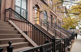 Apartment – Manhattan, New York City, State of New York,  USA for $2,970 per week