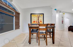 4-bedroom house 230 m² in Miami for $850,000