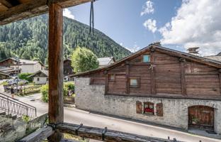 3-bedroom mansion in Chamonix for 830,000 €