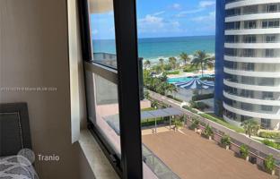 2-bedroom apartments in condo 89 m² in Collins Avenue for $499,000