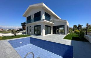 5-bedroom villa 268 m² in Manavgat for 41,646,000 TRY