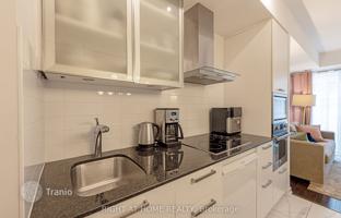 4-bedroom apartment in York Street for C$960,000