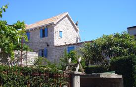 5 bedroom houses by the sea for sale in Sibenik-Knin. The luxurious 400-year-old stone house in the concrete on the island Murter, Croatia. Reduced price! 5 bedroom houses by the sea for sale in Sibenik-Knin. The luxurious 400-year-old stone house in the concrete on the island Murter, Croatia. Reduced price!