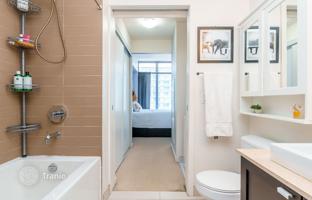 5-bedroom apartment in The Queensway for C$893,000