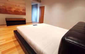 3-bedroom apartments in condo in Khlong Toei for $3,000 per week