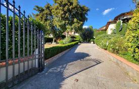 Pescaglia (Lucca) — Tuscany — Villa/Building for sale for 695,000 €