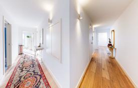 Exclusive 2+1 bedroom penthouse with terrace at the top of Bairro da Graça for 2,290,000 €