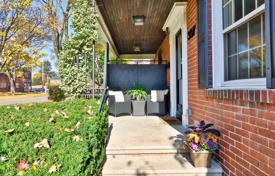 Terraced house – East York, Toronto, Ontario,  Canada for C$2,165,000