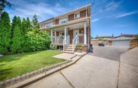 Terraced house – York, Toronto, Ontario,  Canada for C$1,088,000