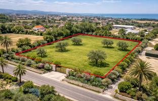 Land plot 1,190 m² in Premantura for 435,000 €