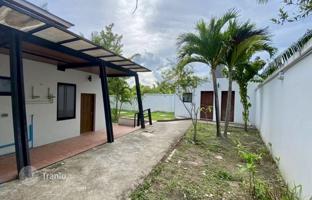 5-bedroom villa 350 m² in Pattaya for $471,000