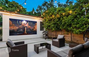 5-bedroom house 183 m² in Miami for $1,549,000