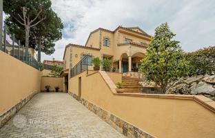 4-bedroom house 332 m² in Lloret de Mar for 779,000 €