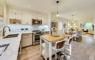 8-bedroom townhouse in Glenholme Avenue for C$1,426,000