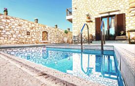 New traditional style villa with a pool and sea views, Roumeli, Crete, Greece for 380,000 €