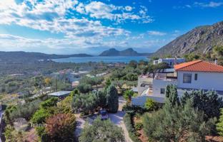 Three-storey villa overlooking the lake in Loutraki, Peloponnese, Greece for 1,580,000 €