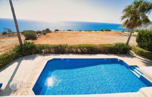 3-bedroom cottage in Limassol for 2,400,000 €