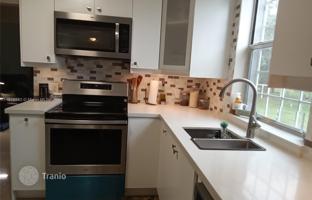 4-bedroom house 326 m² in Palm Beach County for $472,000