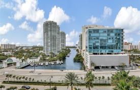Condo – Collins Avenue, Miami, Florida,  USA for $1,180,000