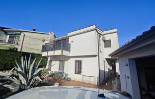 4-bedroom house 300 m² in Rijeka for 625,000 €