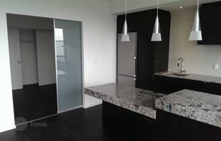 1-bedroom apartment in Charles Street East for C$937,000
